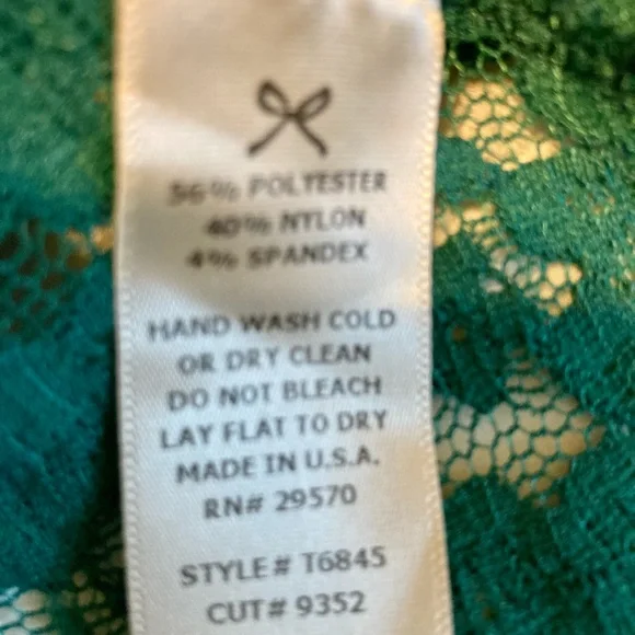 Everly sheer lace peplum top M - Picture 3 of 6